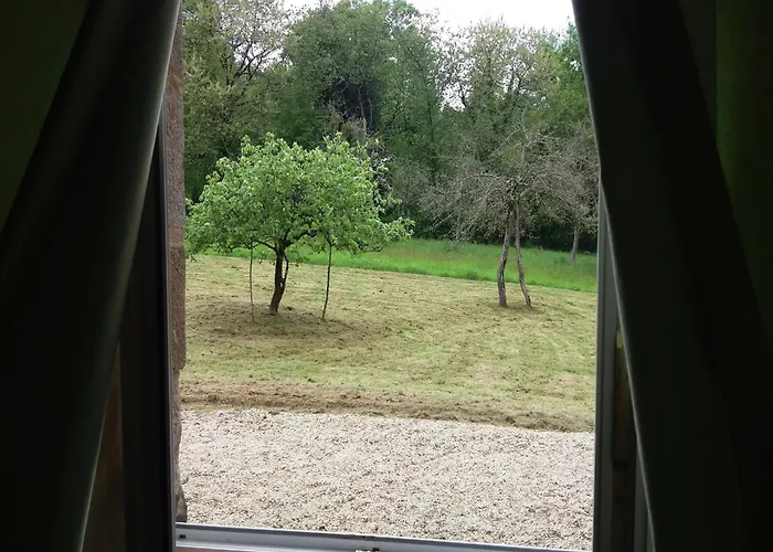 Peaceful Countryside Isigny-le-Buat